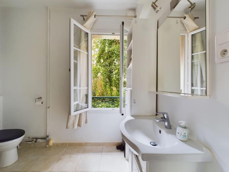 Appartement Renove -Jardin Prive A Rueil-Malmaison Exterior photo